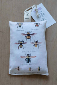Bee sachet with bee illustrations, DSC2975