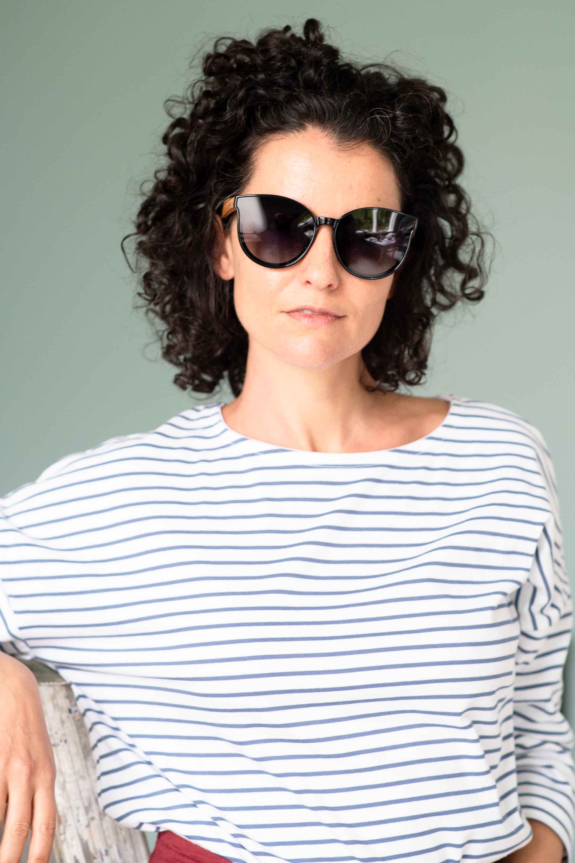 Bella Midnight Solent Tee - woman in sunglasses