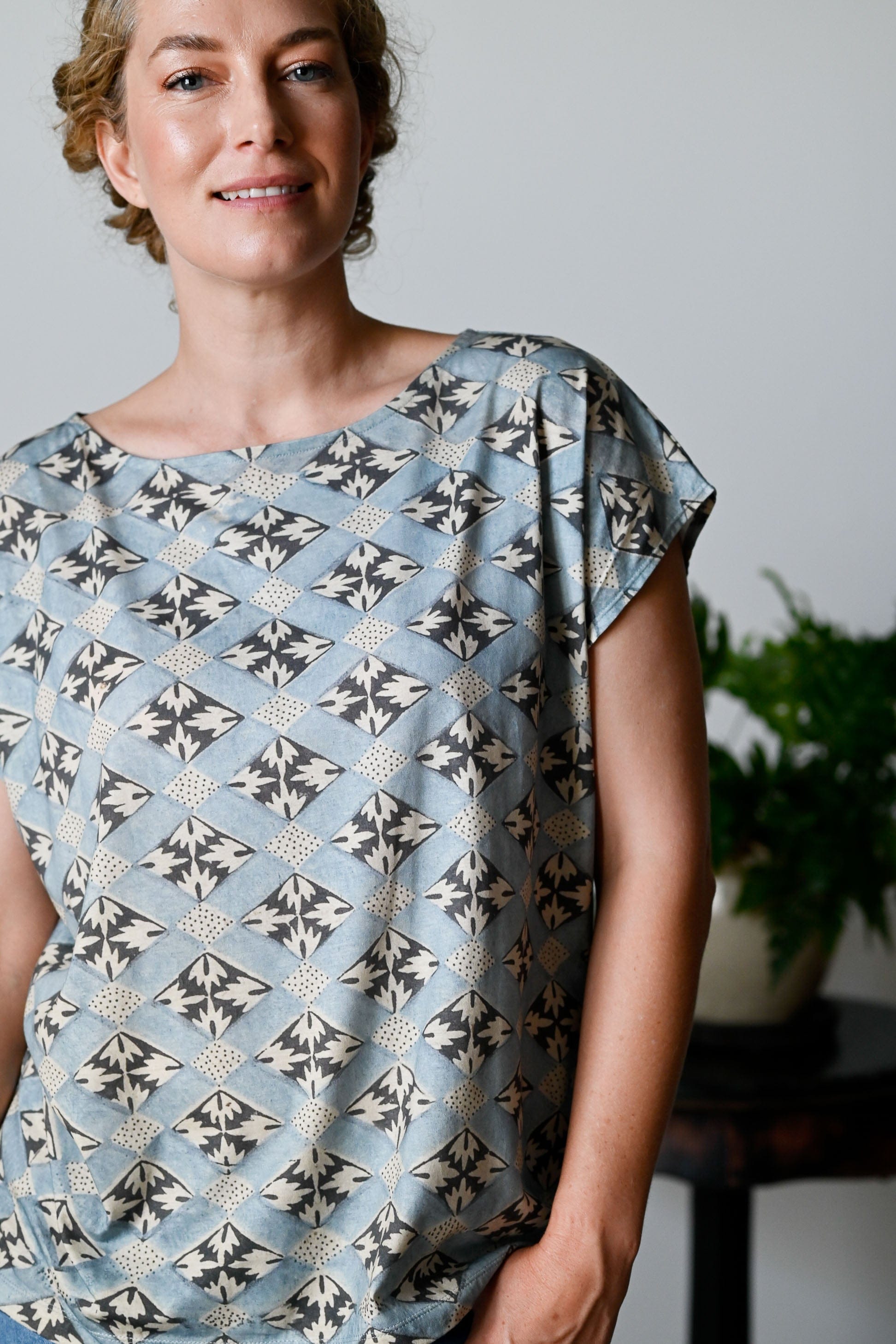 Eleanor Tee Diamond