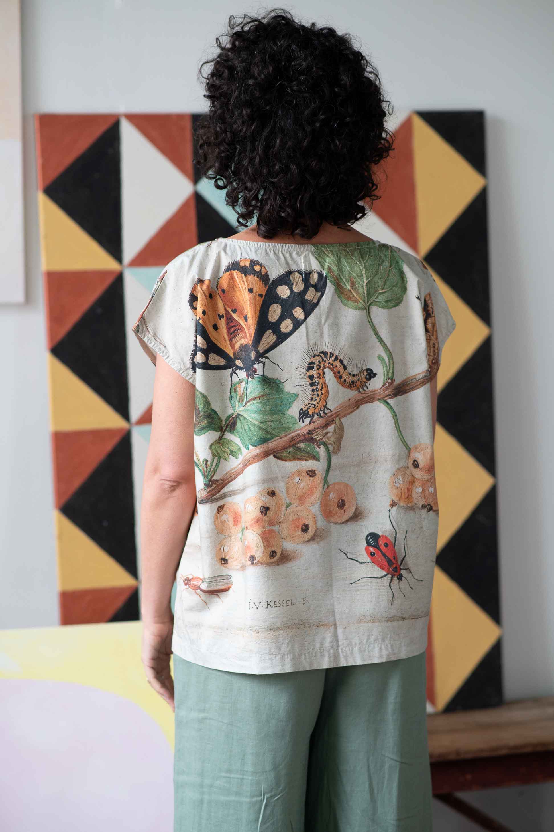 Eleanor wearing insect print shirt, DSC2278