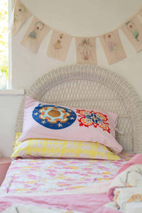 Flower girl's rainbow pillowcase set with garland