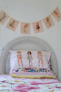 Pillowcase set with flower garland & doll illustrations