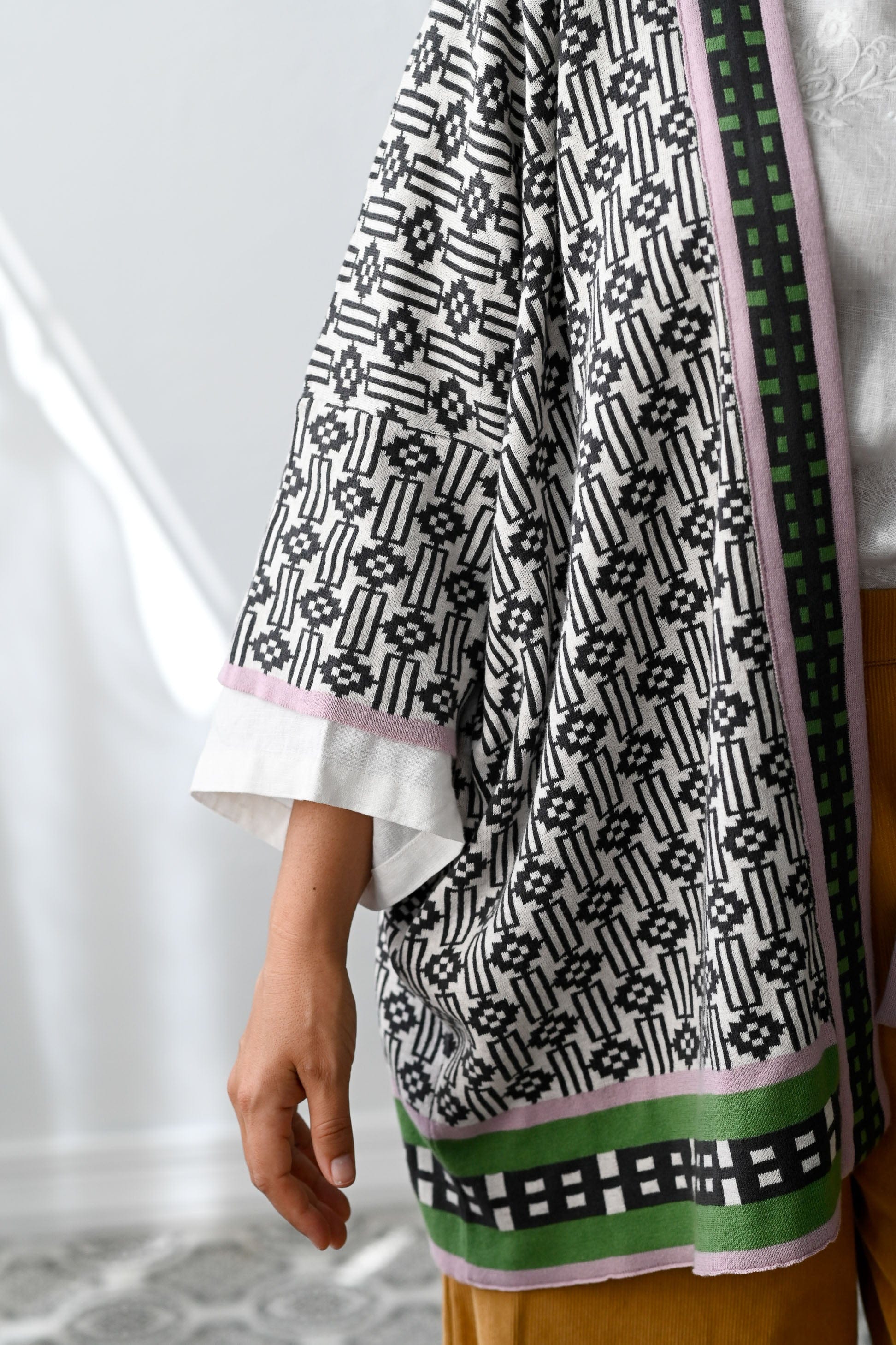 Lola Cardigan Deco
