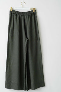 OllieThyme wide-leg pants in olive green