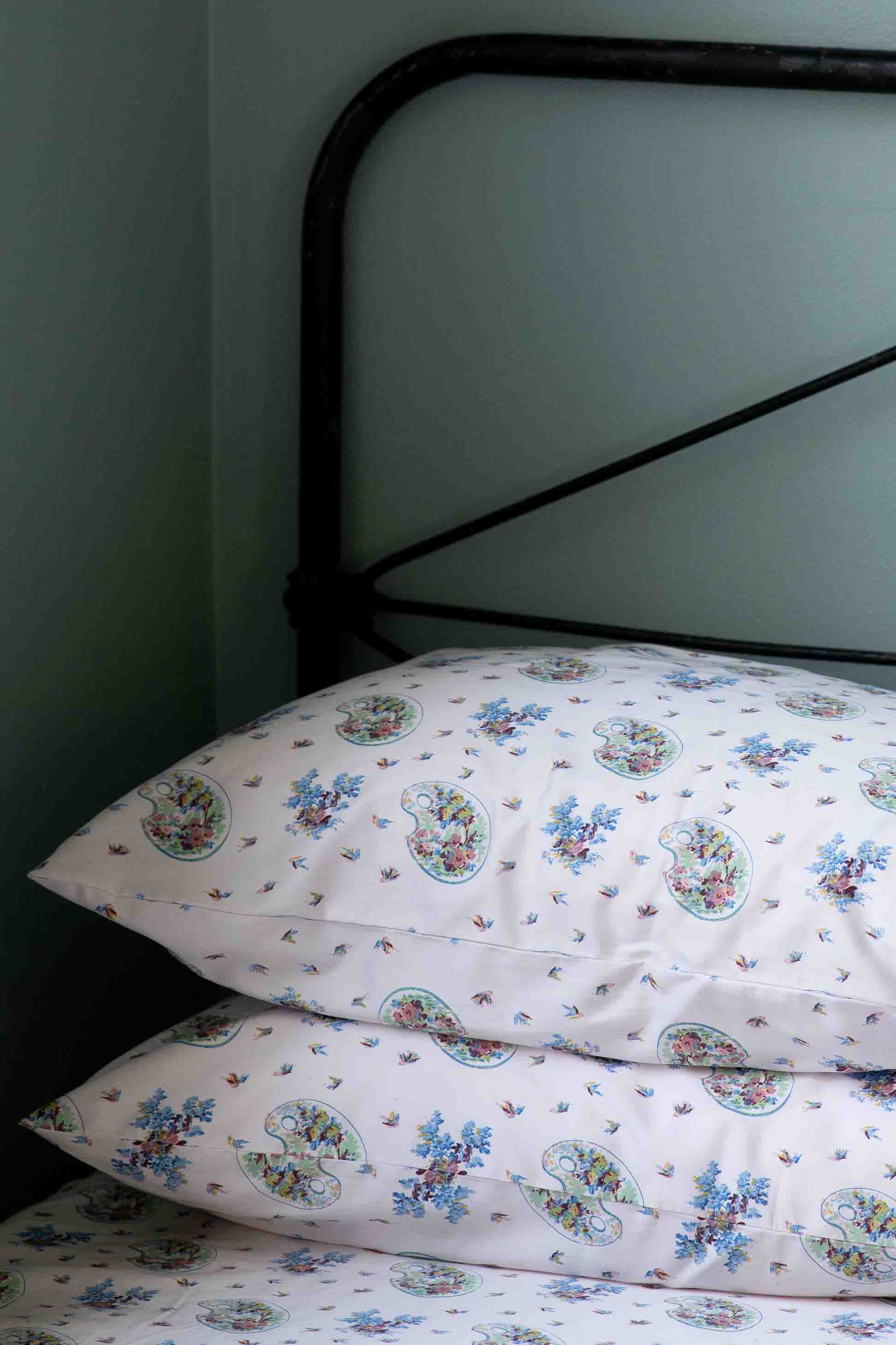 PalettesSwallowsSheets pillowcase detail
