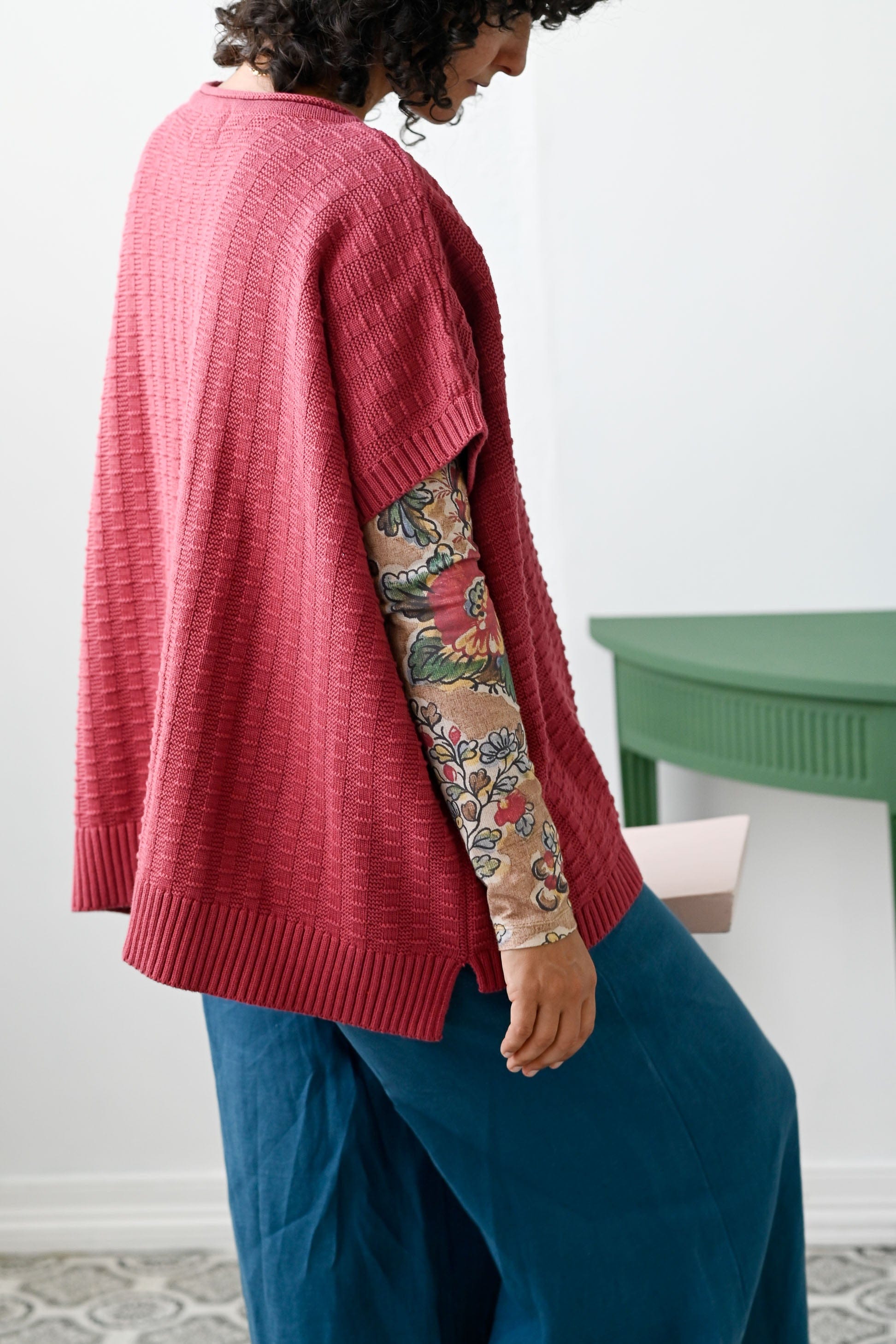 Rennie Vest Earth Red