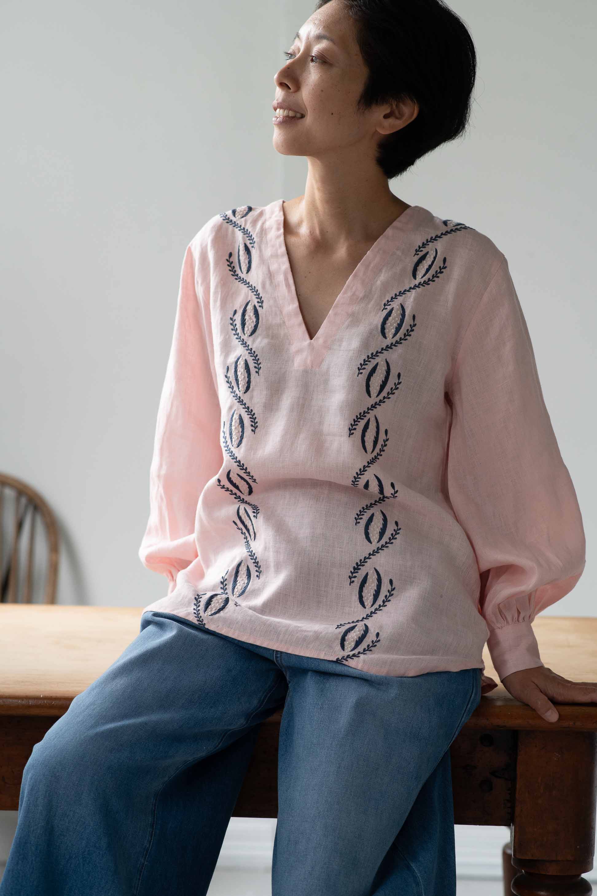 Woman in Simona top & Ollie denim pants