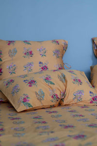 Summerland pillowcase with floral pattern