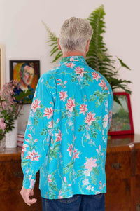 Ted Bluesette in floral blue shirt