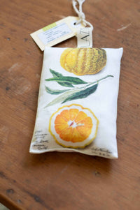 Valencia scented sachet with citrus fruit design