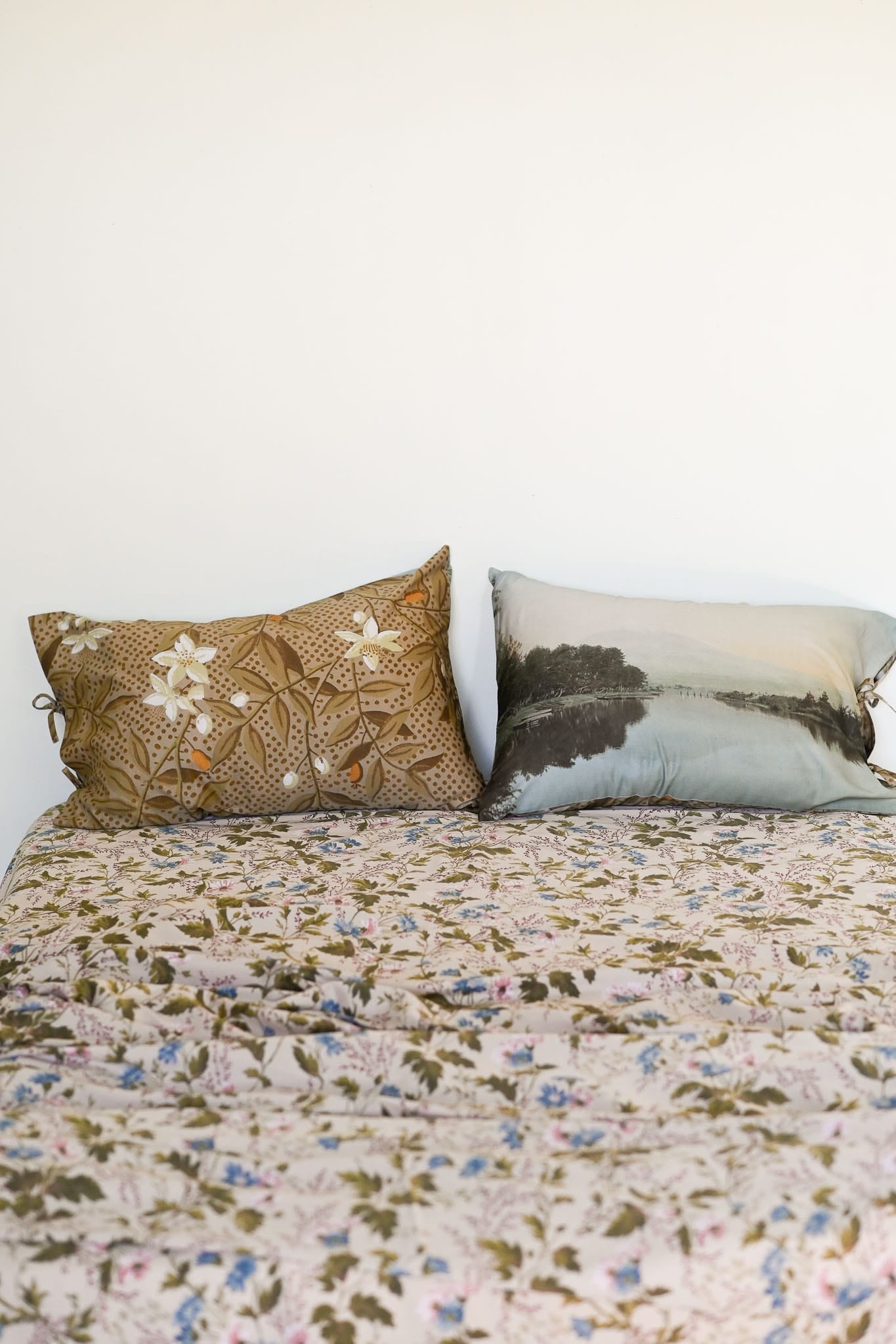 View of Mt Fuji Pillowcase Set