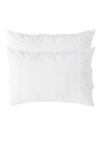 White pillowcase set with ruffled edges